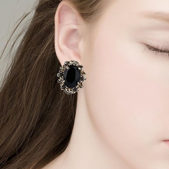 Antique Yellow Gold with Black Onyx Austrian Crystal Cameo Clip On Stud Earrings - Picture 4 of 5